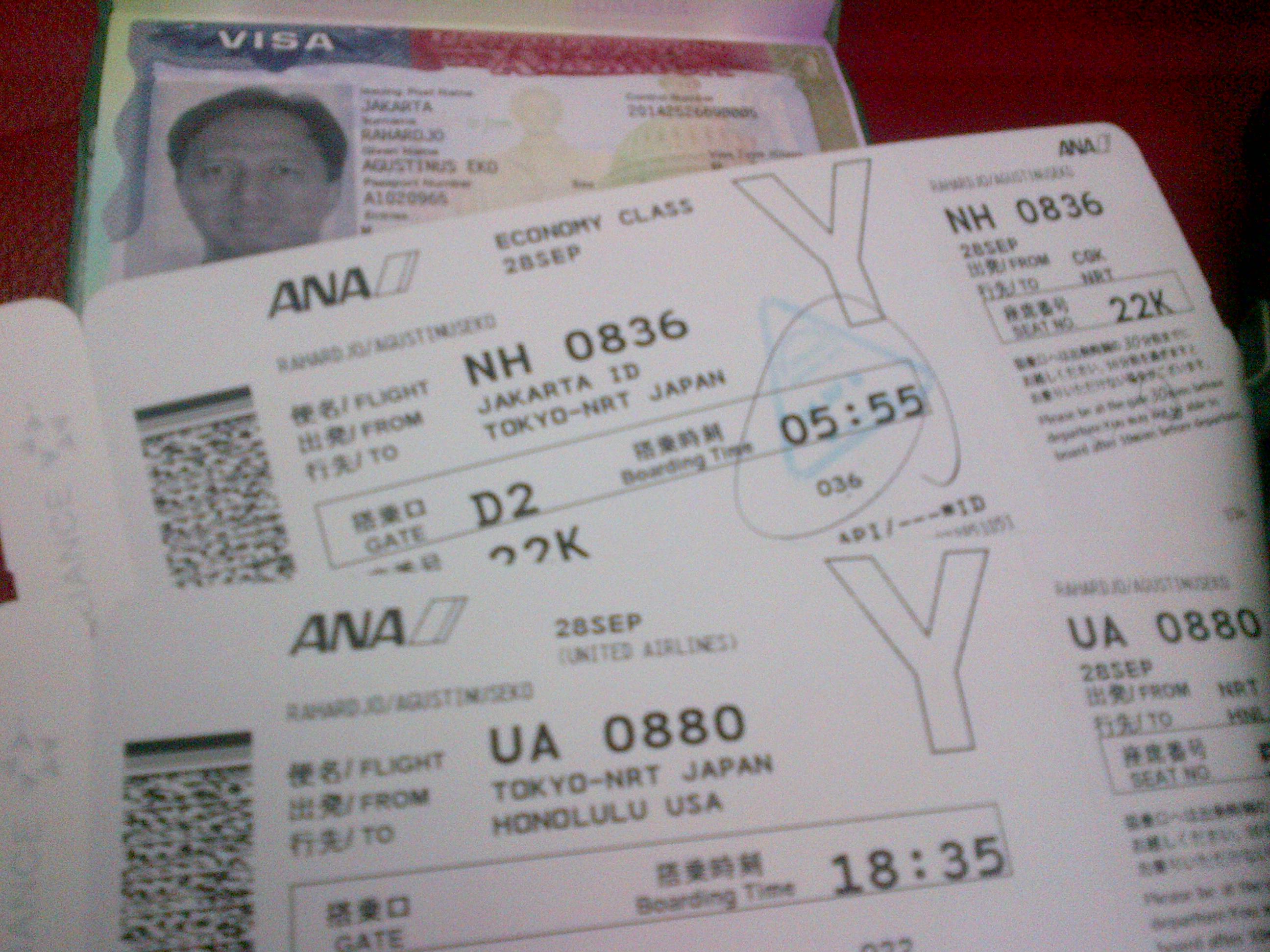 Tiket Jakarta-Tokyo-Honolulu dan visa AS untuk kali kedua. Lancarkan semua, ya Tuhan.